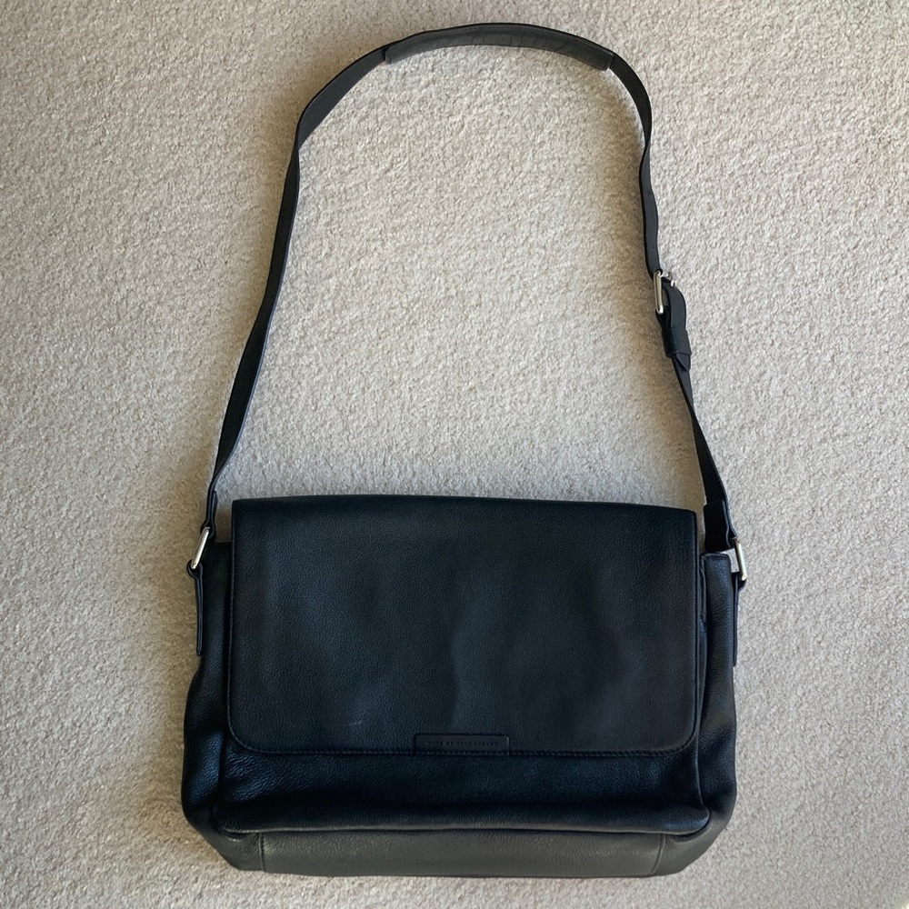Marc by Marc Jacobs black leather messenger/crossbody/laptop bag - Picture 1 of 17